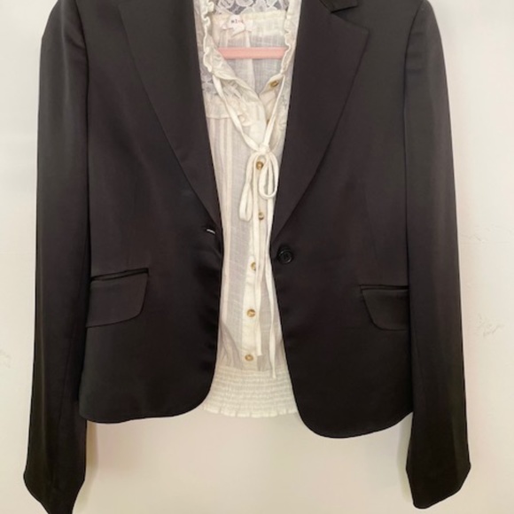 White/Cream Ruffle Top - Picture 7 of 7